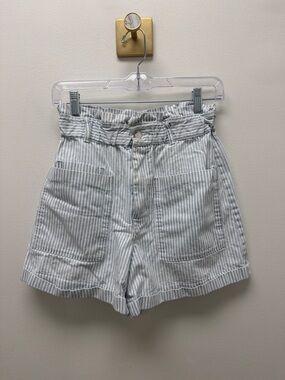 ZARA high-rise blue and white stripe shorts. sz 4